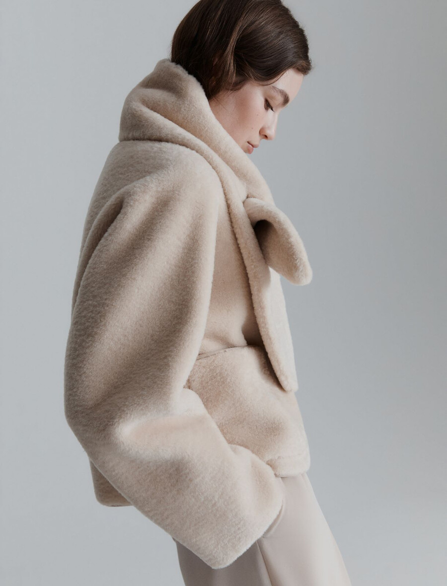 kurze jacke mit schaldetail – creme