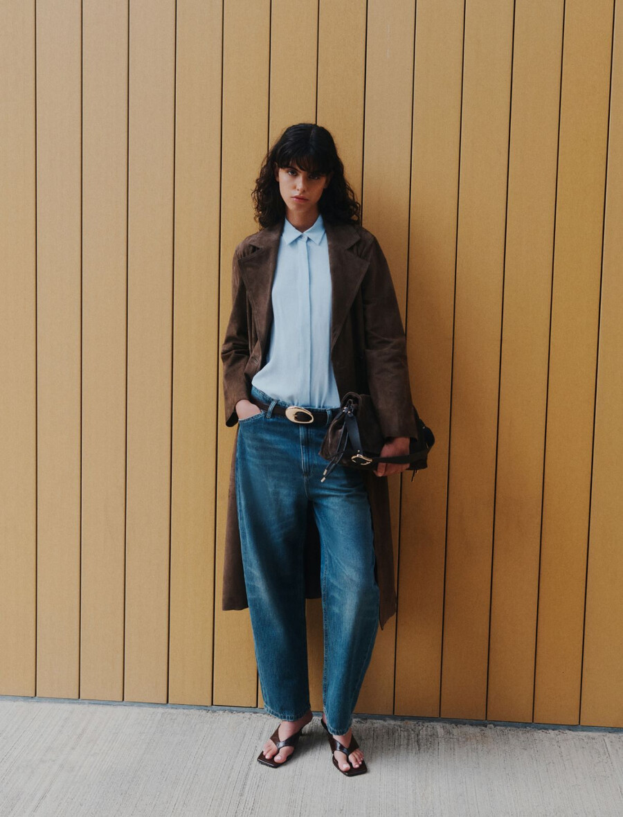 hochgeschnittene mom-jeans – marineblau