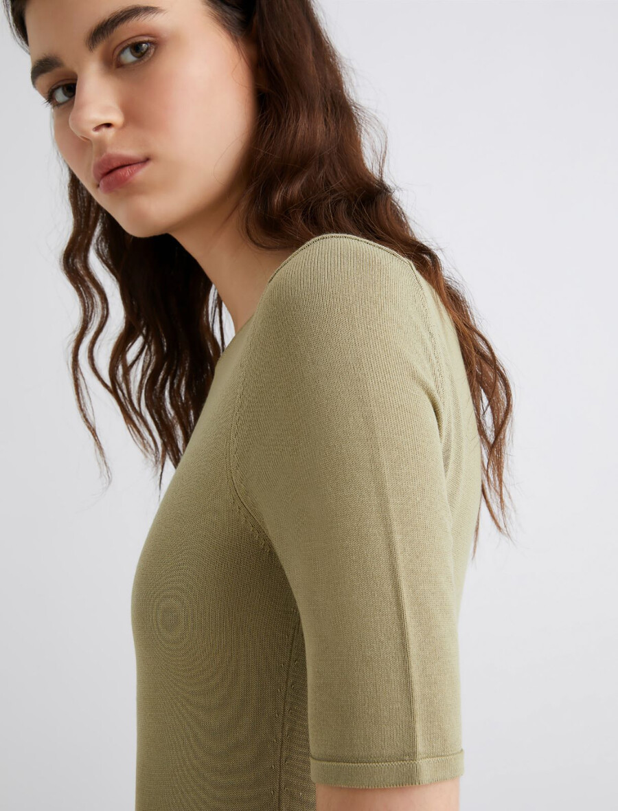 wadenlanges viskosekleid – sage