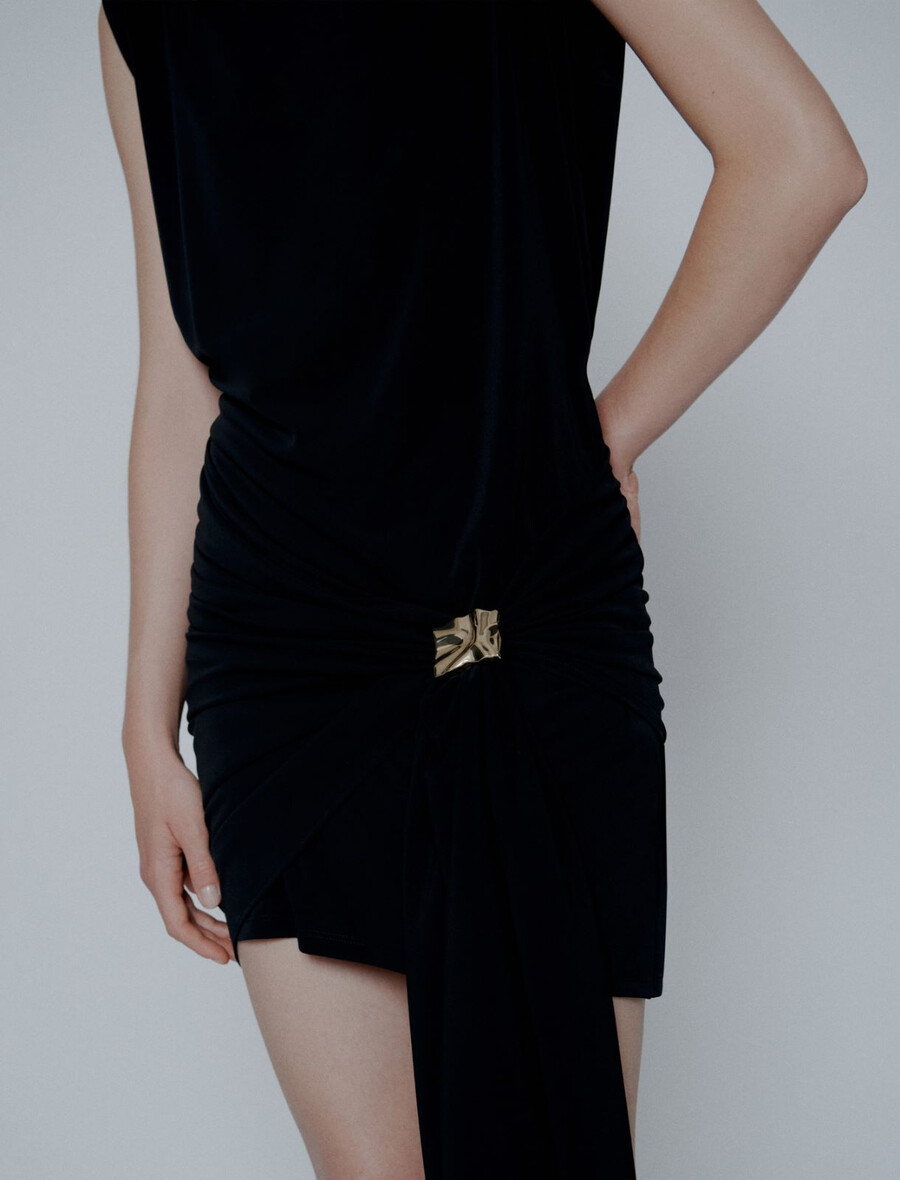 jersey-minikleid mit drapiertem gürteldetail – schwarz