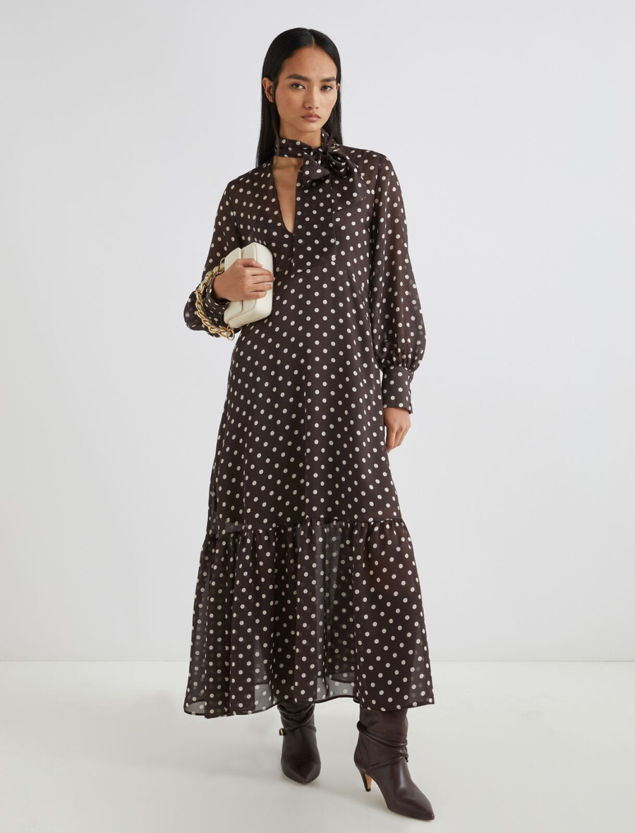 gepunktetes kleid mit halstuchdetail – schokolade