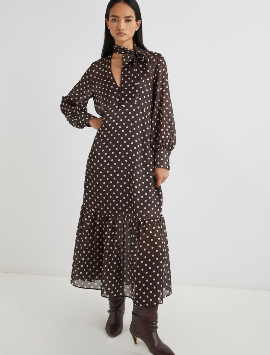 gepunktetes kleid mit halstuchdetail – schokolade