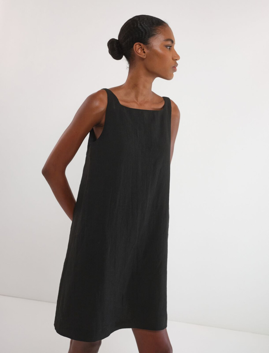 ausgestelltes kleid aus baumwolle und leinen - schwarz