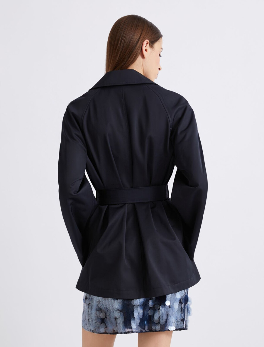 technischer trenchcoat aus baumwolle – marineblau