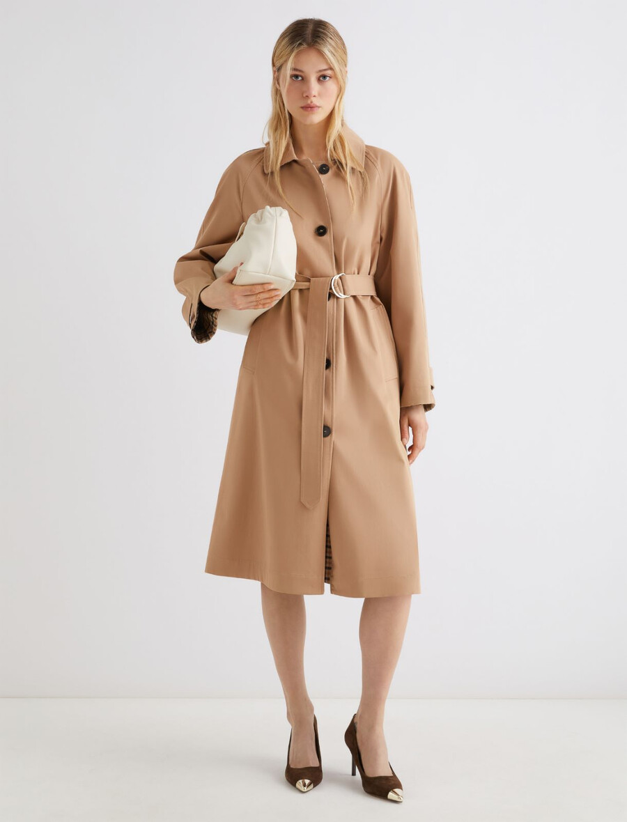 trenchcoat aus stretch-gabardine - kamel