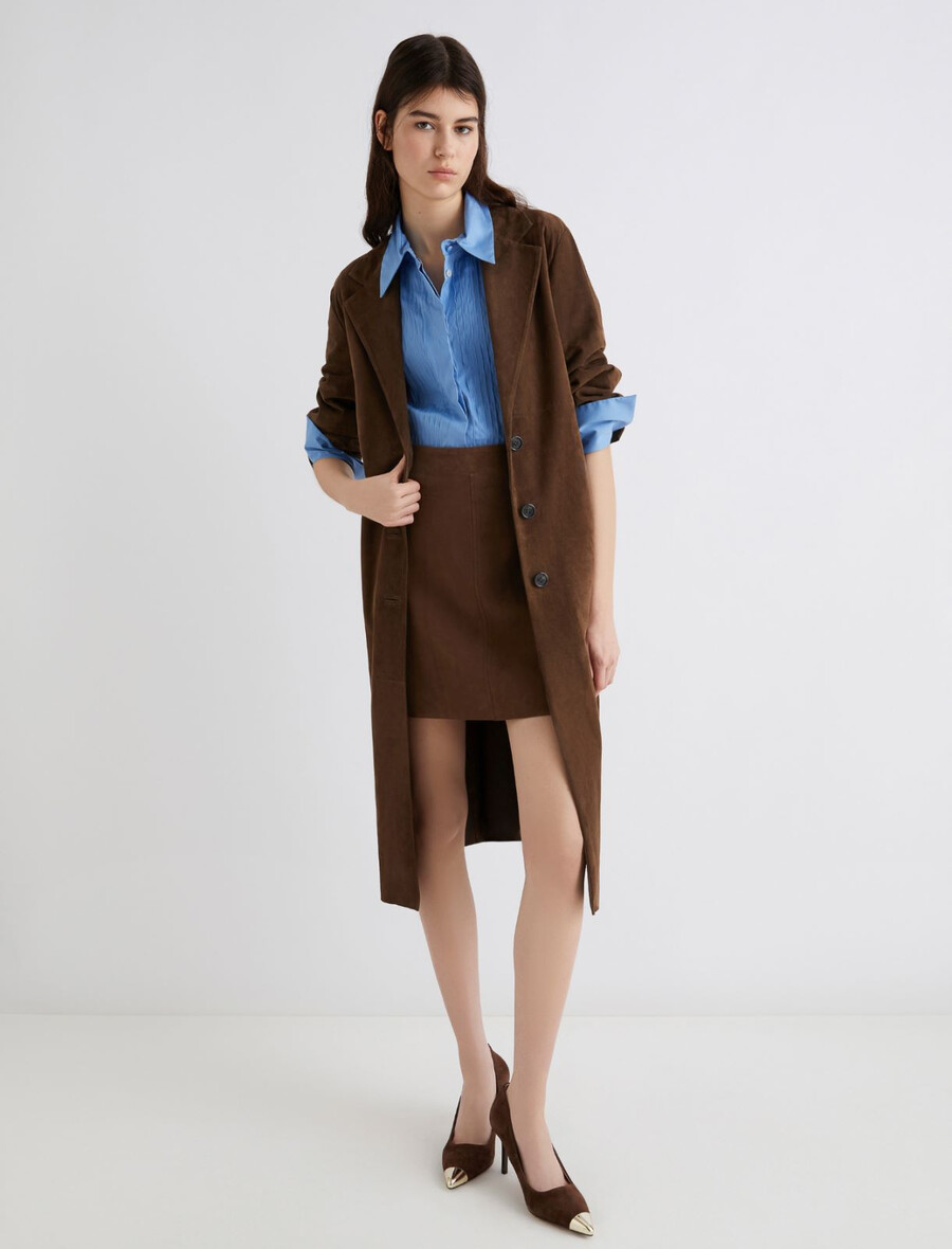 trenchcoat aus wildleder - braun