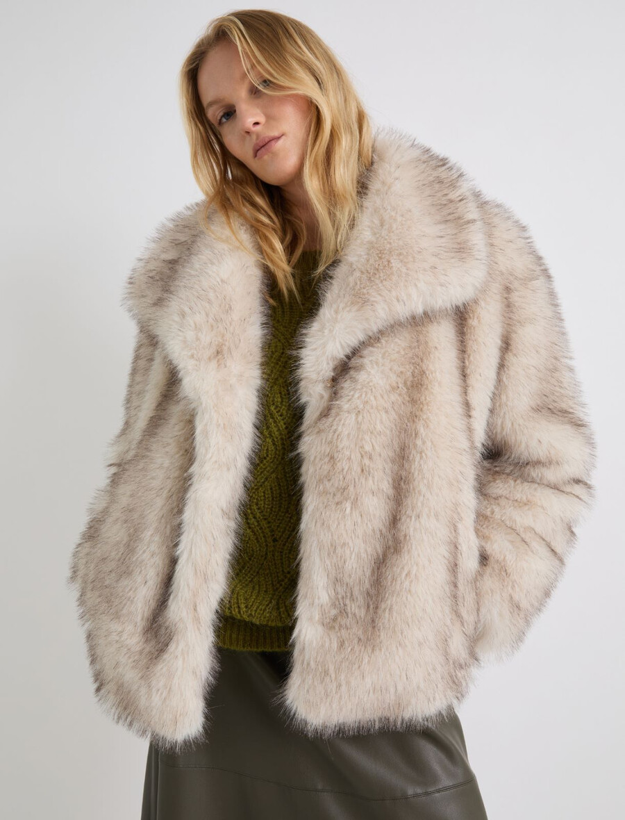 oversize-jacke aus flauschigem stoff – beige