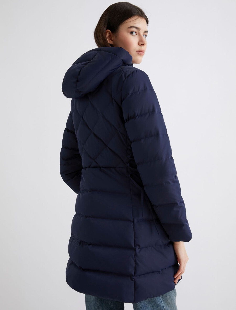 wasserabweisende lange daunenjacke mit taillierter passform - marineblau
