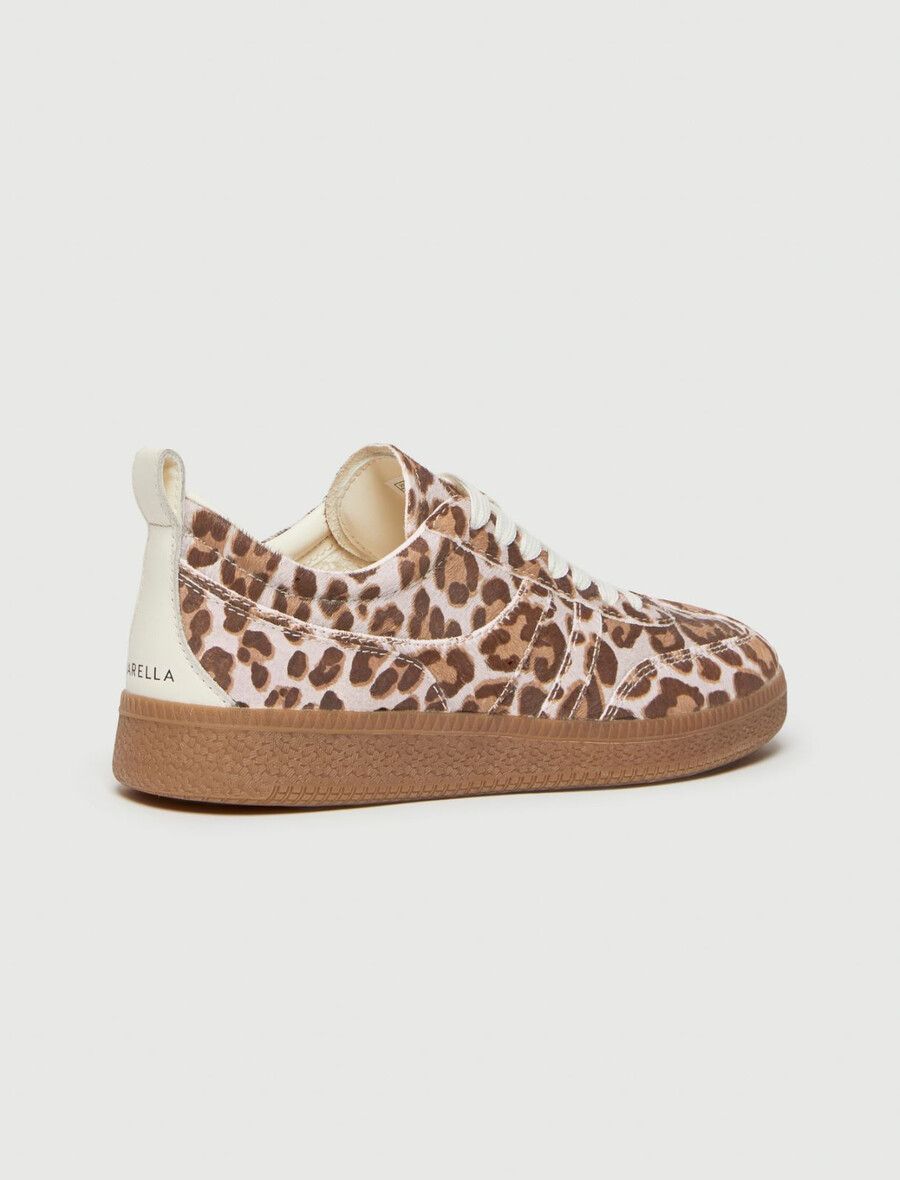 sneaker aus ponyhaar mit tiermuster – beige-schatten