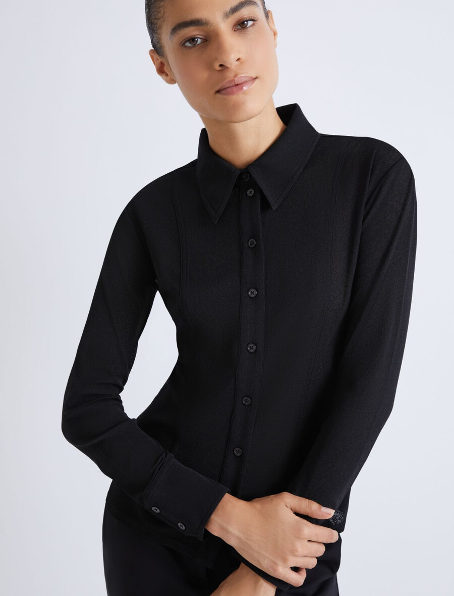 schmal geschnittenes jersey-shirt – schwarz