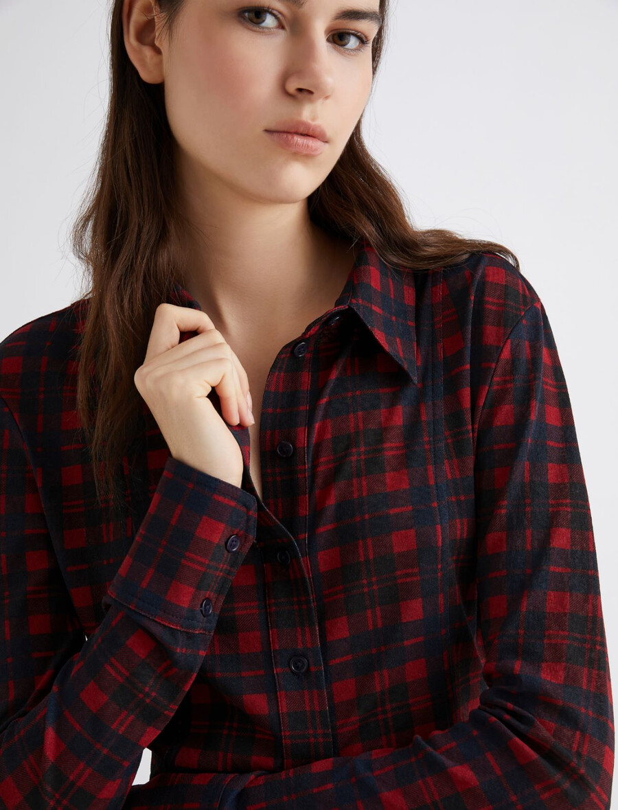 schmal geschnittenes jersey-shirt – rot