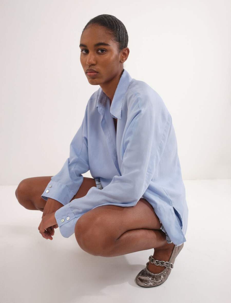 oversize-seidenhemd von habotai – hellblau