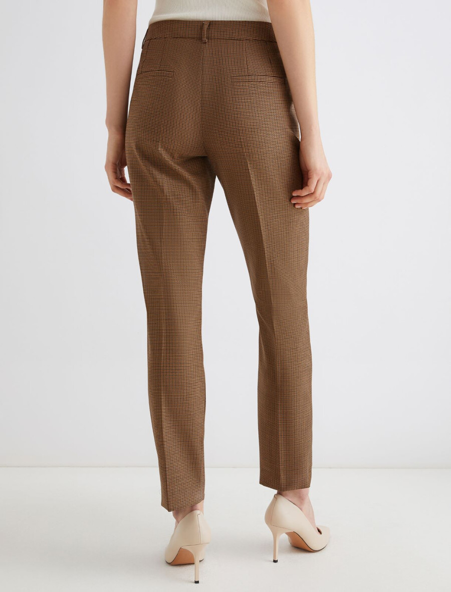 chino-hose aus stretchmaterial - camel