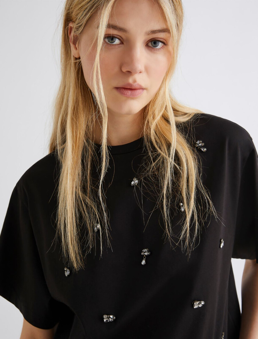 kurzes mit kristallen verziertes t-shirt – schwarz