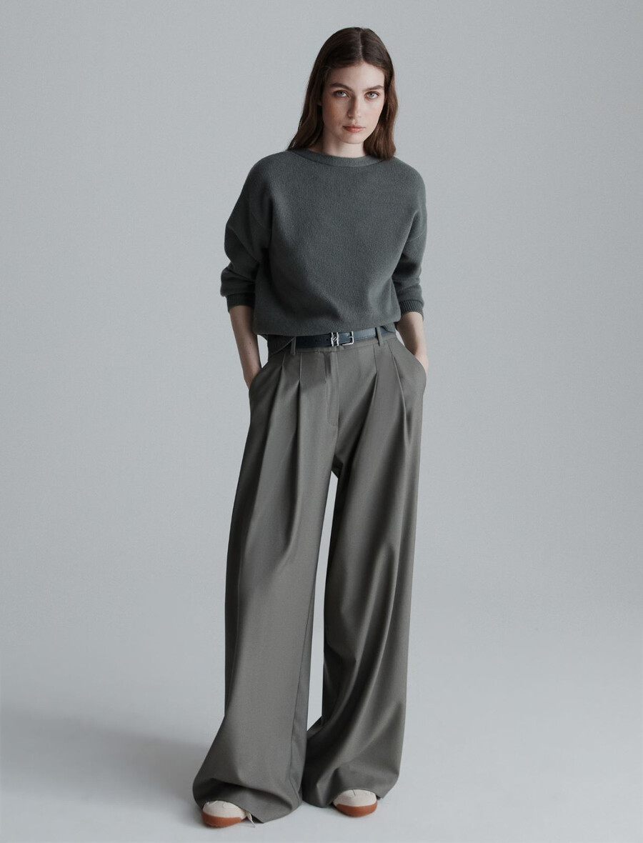weit geschnittene gabardinehose – olive