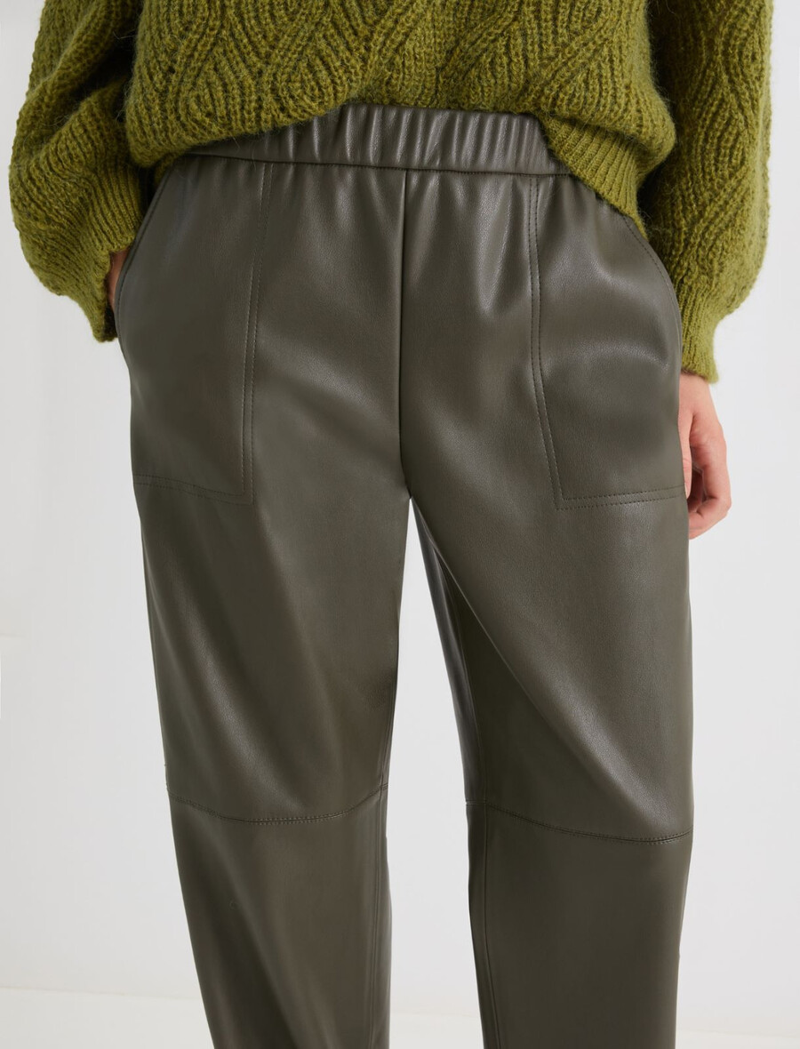 beschichtete jerseyhose in karottenform – militÄrgrÜn